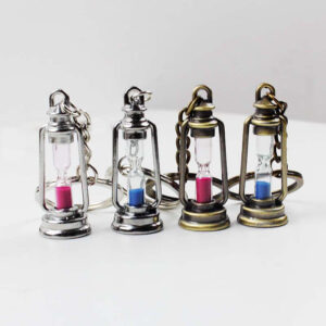 Wholesale Kerosene Lamp Hourglass Keychain