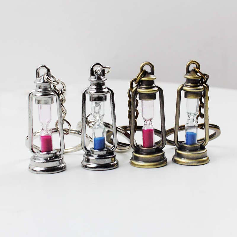 Wholesale Kerosene Lamp Hourglass Keychain