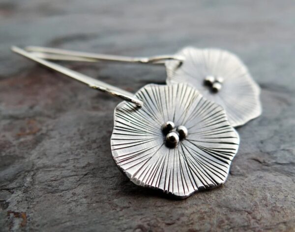 Wholesale Vintage Lotus Leaf Ethnic Alloy Earrings