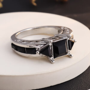 Silver + Black Diamond / No. 8