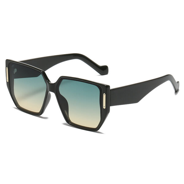 Wholesale PC Large Frame UV Resistant Sunglasses for Men and Women
