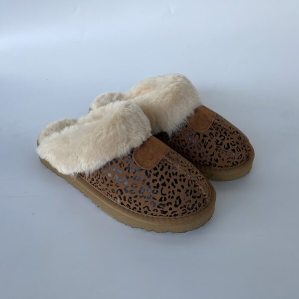 O1CN01T5U74a1hOKnpwiXTi_2472344267-0-cib Wholesale Winter Flat Bottom Anti Slip EVA Cotton Slippers