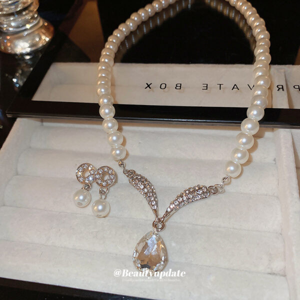 Wholesale Diamond Drop Pearl Earrings and Necklace Set