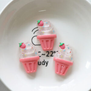 Strawberry cone-transparent