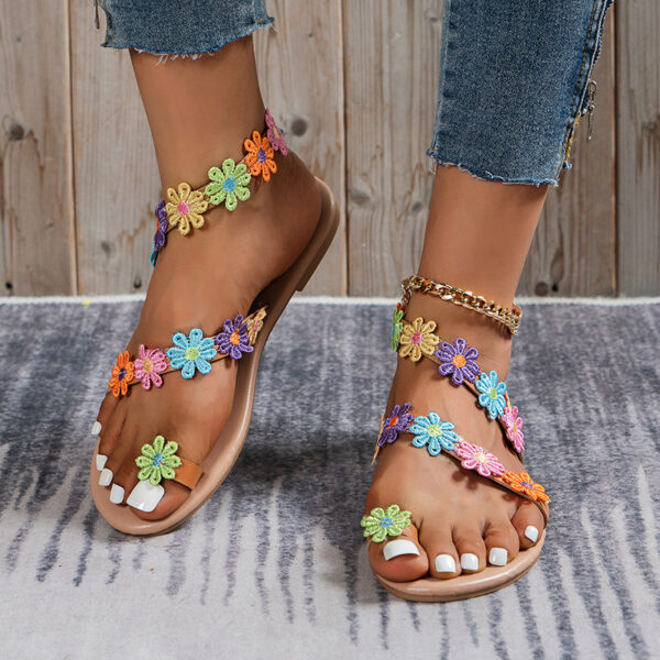 O1CN01TCryLd211hZCWxcgy_2206815836925-0-cib Wholesale Pu Bohemian Colorful Flower Flat Sandals