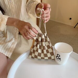 light brown lattice / small size (14*16)