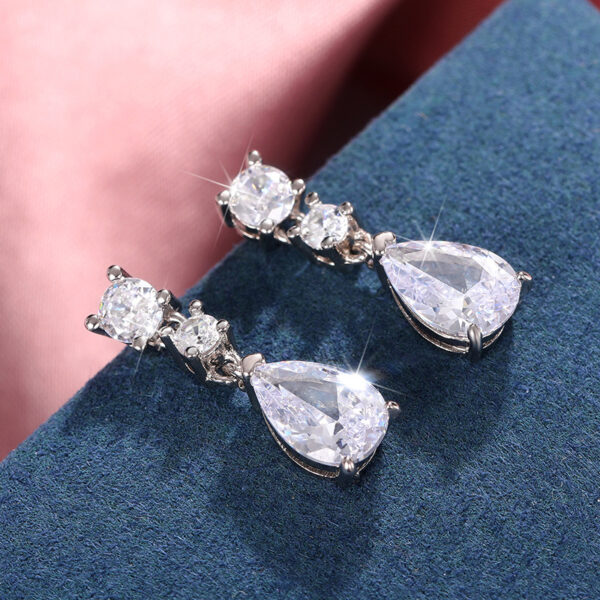 O1CN01TW56771jNXMJe3YuV_3551054536-0-cib Wholesale Water Drop Micropaved Pear Shaped Zircon Copper Earrings