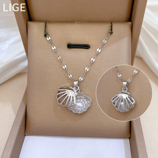 Wholesale Shell Pearl Titanium Steel Necklaces