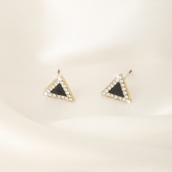 Wholesale S925 Silver Needle Black Triangular Stud Earrings