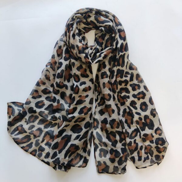 Wholesale Leopard Print Yarn Print Scarf