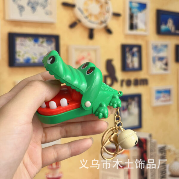 Wholesale Plastic Biting Crocodile Game Keychain