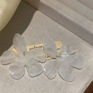 E1243 white cascading five-leaf flower