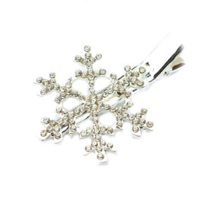 White snow flower clip