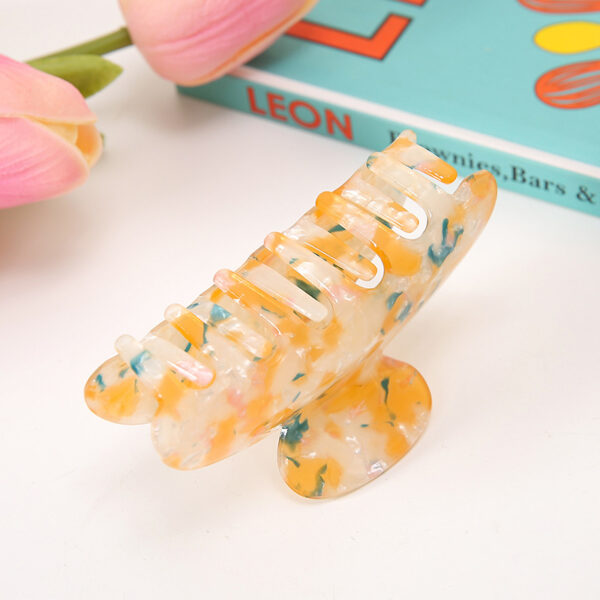 O1CN01UhhTpk2IpU3kmfvKb_2960759335-0-cib Wholesale Large Floral Acrylic Hair Clips