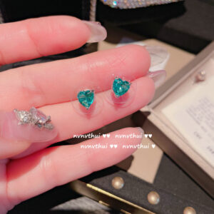 A pair of MINI peacock green lovely ear studs