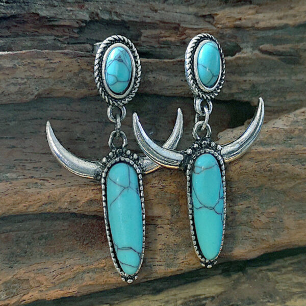 O1CN01Uw609C1TI0kOVQ0ig__2206709272358-0-cib Wholesale Sapphire Bull Horn Alloy Earrings