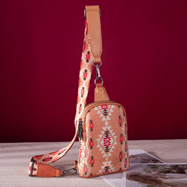 O1CN01Uwj6LA1bYyR5l7PZJ_2209154643478-0-cib Wholesale Vintage Aztec Canvas Printed Bohemian Chest Bag Crossbody Bag