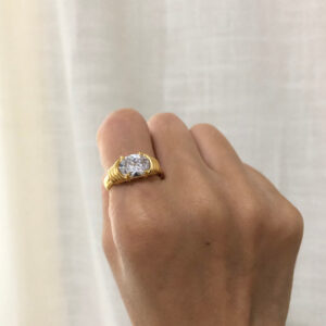 White zircon / No. 8