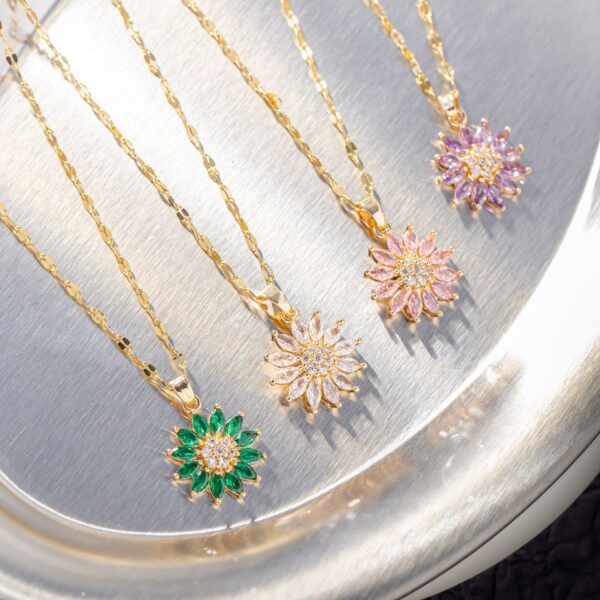 O1CN01VKtYuj2Cxpj9YhsMB_2209035208541-0-cib Wholesale titanium steel sunflower daisy copper gold plated necklace clavicle chain titanium steel chain