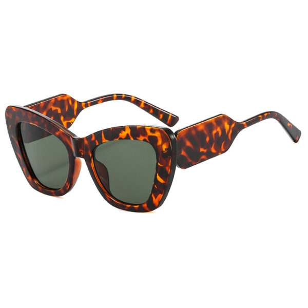 Wholesale PC Cat Eye Ladies Big Oval Sunglasses