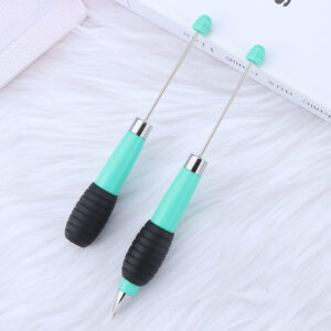 Ballpoint pen black bullet type 1.0mm / 67-Light Green