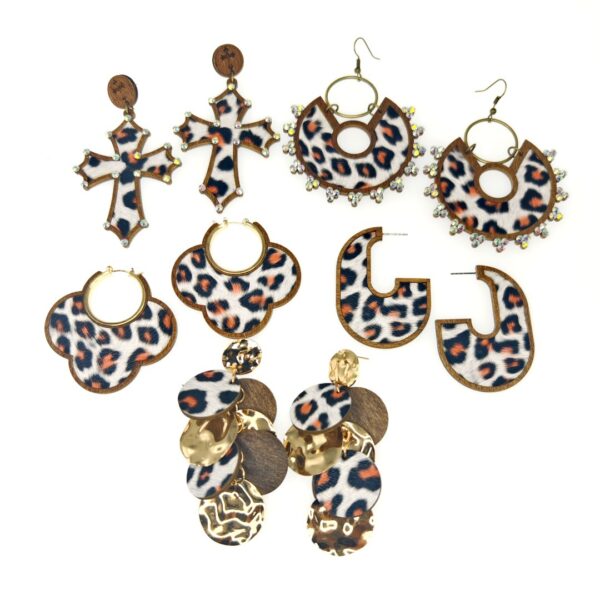 O1CN01VdWzs51bUOYMigNb8_2216355033468-0-cib Wholesale Wooden Cut Double-layer Skin Leopard Print Exaggerated Retro Personality Grape String Earrings