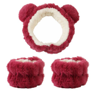 Strawberry bear color 3 piece set (wrist is 3 hand stitches)