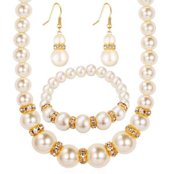 Wholesale Imitation Pearl Necklace Bracelet Earring Set Three Pieces