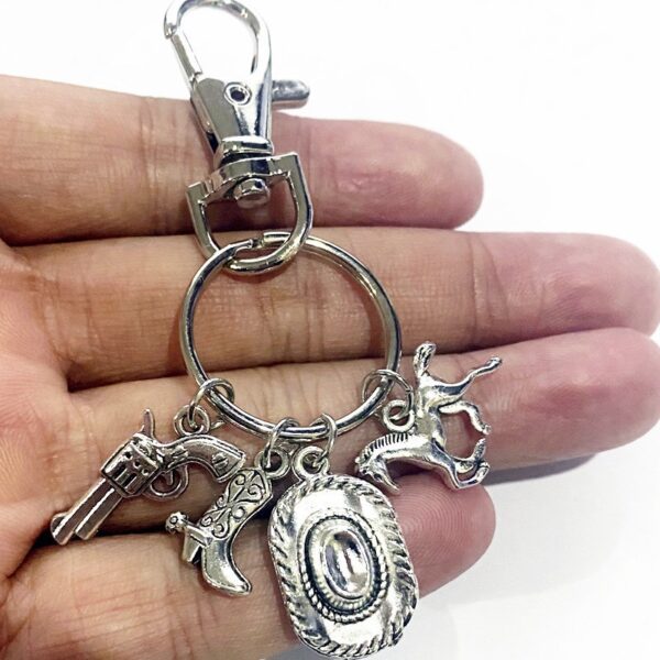 O1CN01WfCPOP1Bs2zJPfZNc_0-0-cib-1 Wholesale Alloy Cowboy Hat Keychain