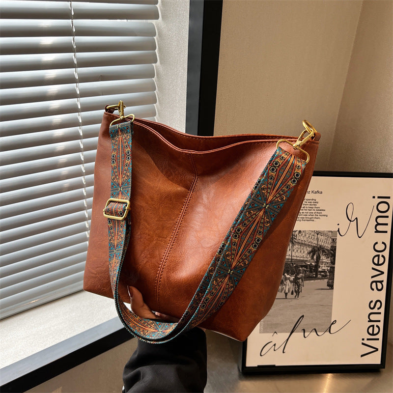 Wholesale PU TEMU Retro Broadband Shoulder Messenger Bag