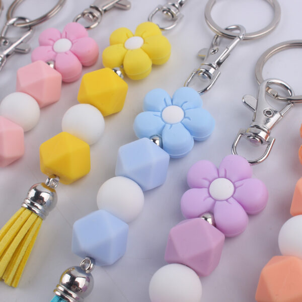 Wholesale Silicone Cartoon Flower Beaded Keychain