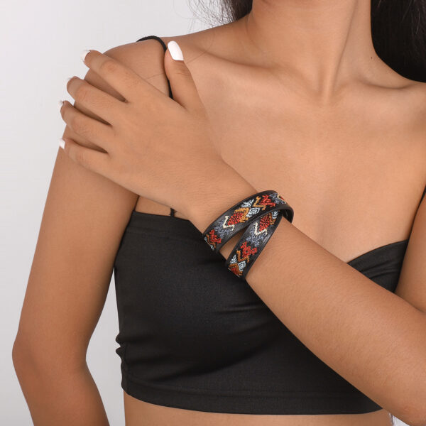 O1CN01X7HHN01X6nTIuTJqK_1768642875-0-cib Wholesale Leather Embroidery Bracelet