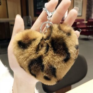 Khaki leopard print love heart / Packed in a single opp bag. the keychain is not fixed. if necessary, please contact customer service for notes