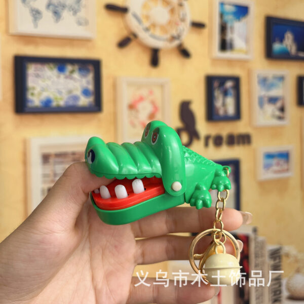 Wholesale Plastic Biting Crocodile Game Keychain