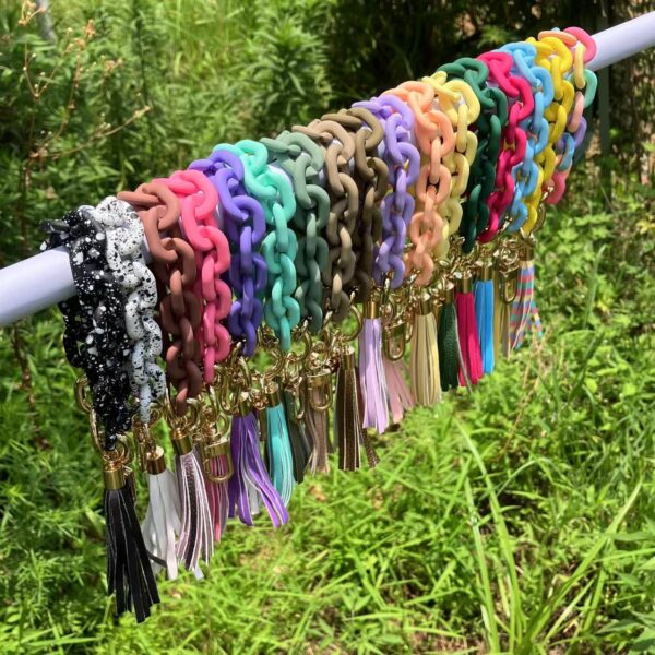 Wholesale Acrylic Colorful Bracelet Keychain