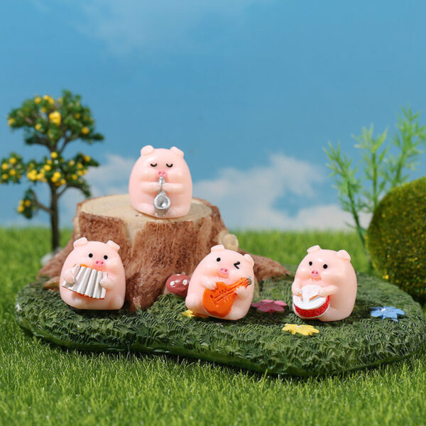 Wholesale of Cute Musical Instruments and Pig Resin Ornaments