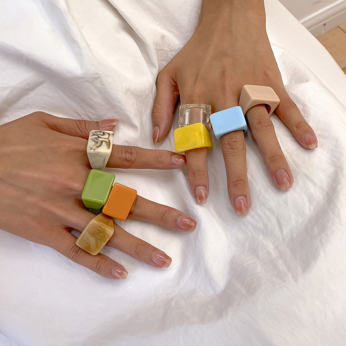 Wholesale Flow Colored Candy Colored Acrylic Geometric Rings