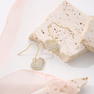 Wholesale Copper Inlaid Zirconia Heart Earrings