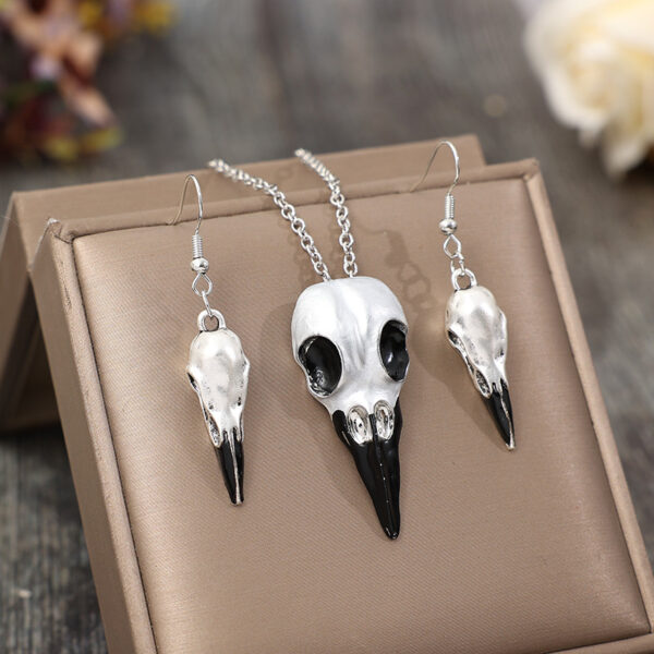 Wholesale Vintage Skull Crow Head Alloy Clavicle Chain  Mardi Gras Earrings Set