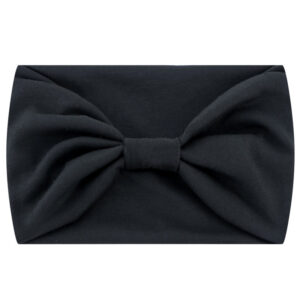 Wide-brimmed black 16