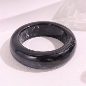 Black and white smudged inner diameter is about 6.6cm