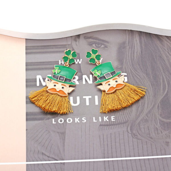 O1CN01Yknnkc2JjMV3HRAcX_3025409457-0-cib Wholesale St. Patrick's Clover Hat Beard Alloy Oil Drop Diamond Earrings
