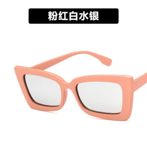 Figure / Pink White Mercury