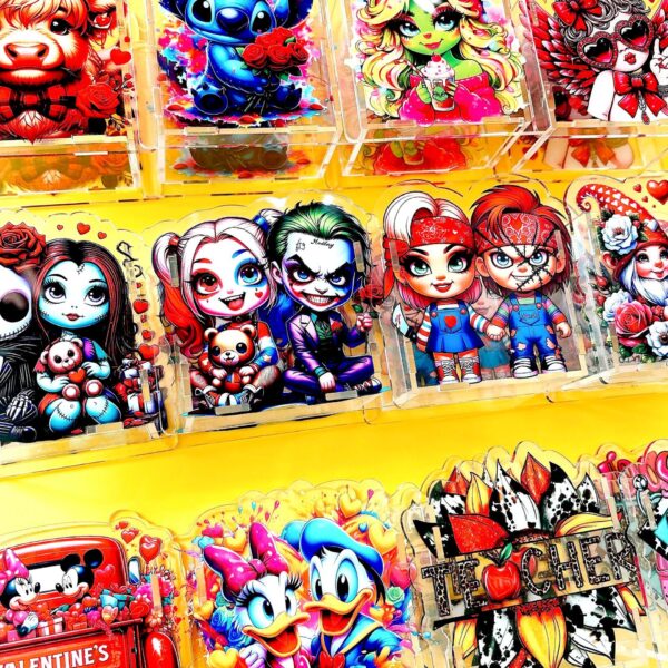 O1CN01Z0E86q1eFghTzhCHw_2214294593842-0-cib Wholesale 10cm Popular Creative Cartoon DIY Acrylic Pen Holder OLY Exclusive