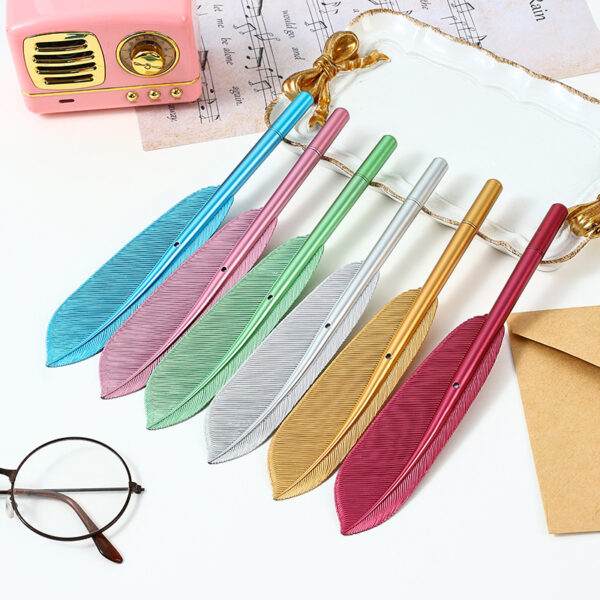 Wholesale Plastic Feather Ballpoint Pens
