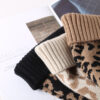 O1CN01ZBXbIs25M5XluYRoV_2206362717511-0-cib Wholesale Leopard Print Pompom Beanie