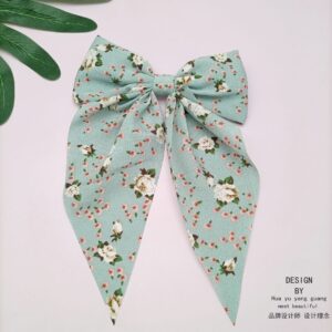 Green floral-scarf-duckbill clip