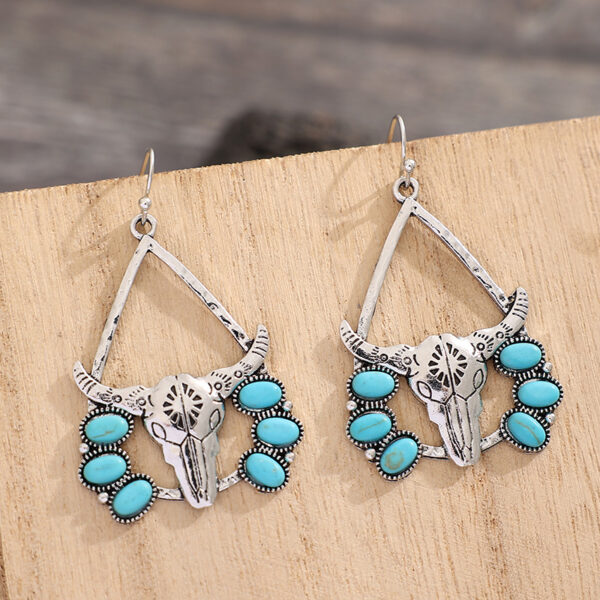 O1CN01ZGqJjT1qyMY0oh8EY_2206372095564-0-cib Wholesale Western Style Cow Head Turquoise Alloy Earrings