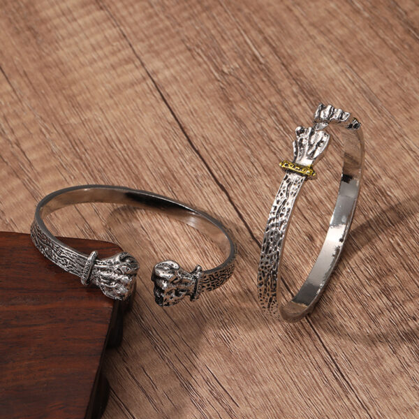 O1CN01ZO7gZZ27qti036zV0_2200619667849-0-cib Wholesale Power in Hand Silver Solid Open Bracelet