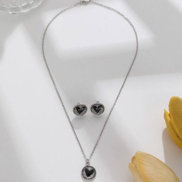 Wholesale Valentine's Day Alloy Round Leopard Pattern Heart Earrings Necklace Women's Set